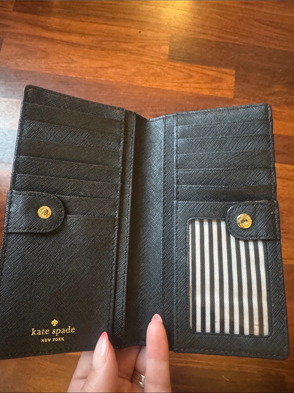 kate spade black leather continental wallet with gold logo - Picture 3 of 4